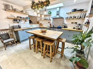 Photo 11- click for photo gallery